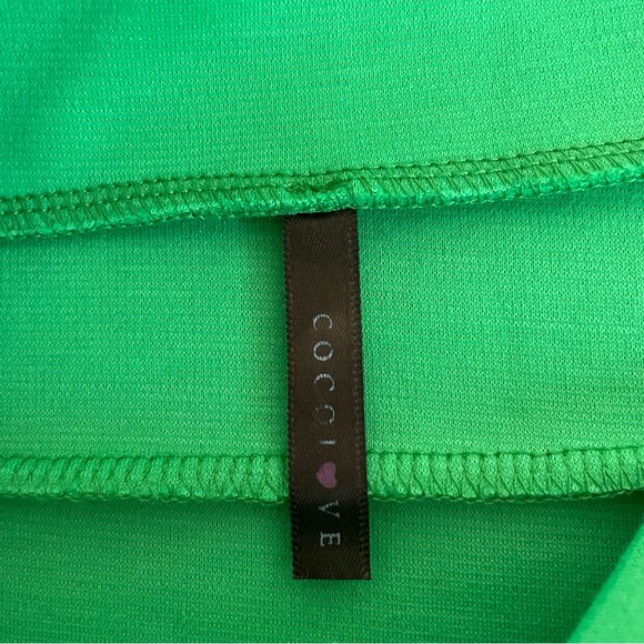 Green Mini Skirt - Picture 3 of 4